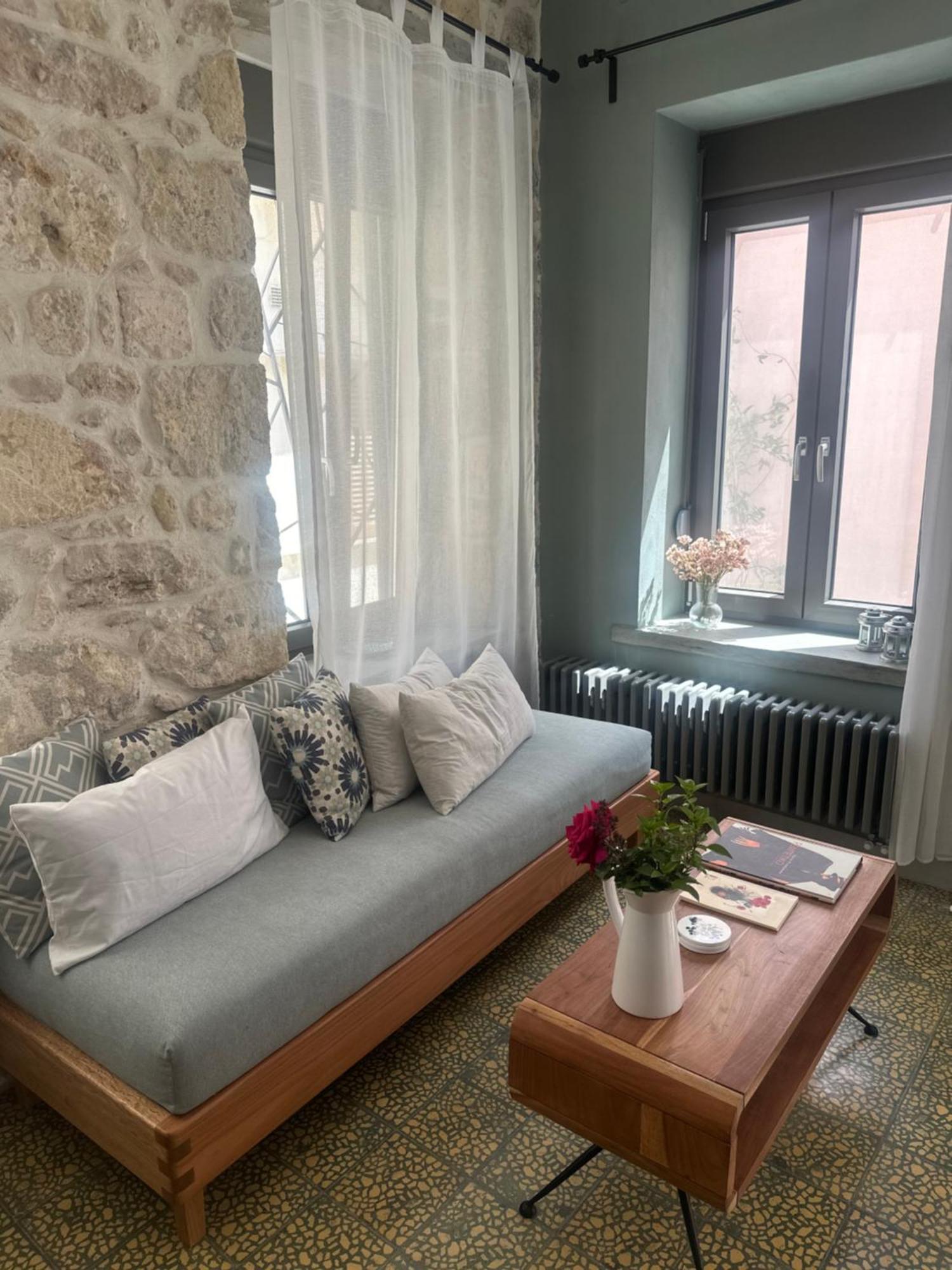 Stone Guest House In The City Heraklion Exteriör bild